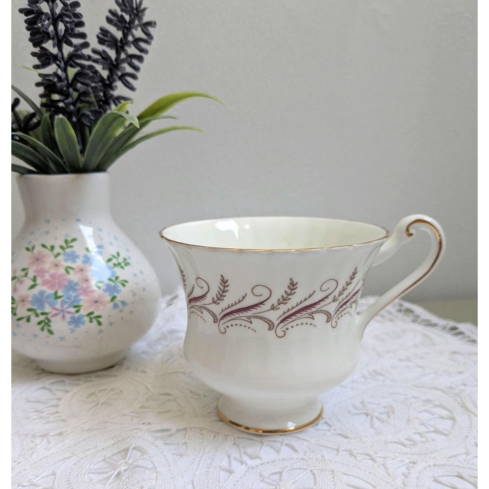 Vintage Paragon Fine Bone China Teacup, Made in England Appointment to the Queen